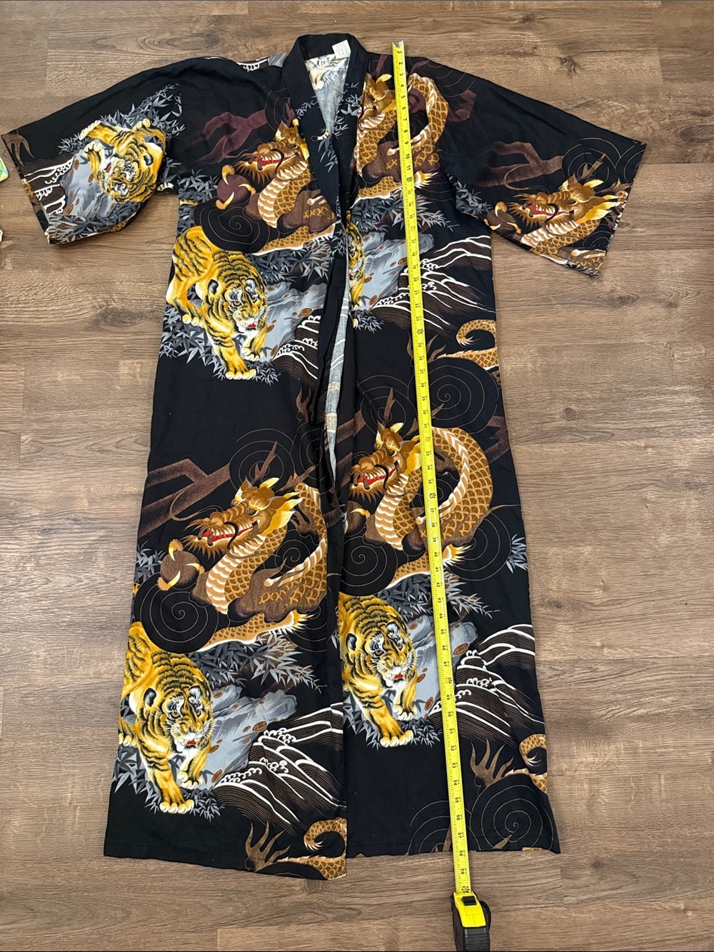 Vintage Japanese Tiger Dragon Kimono Robe Size Medium Large See measurements